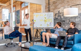 How can tech candidates highlight their communication skills?