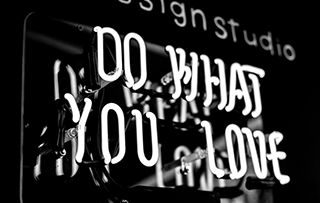 What are the pros and cons of a recruitment career?